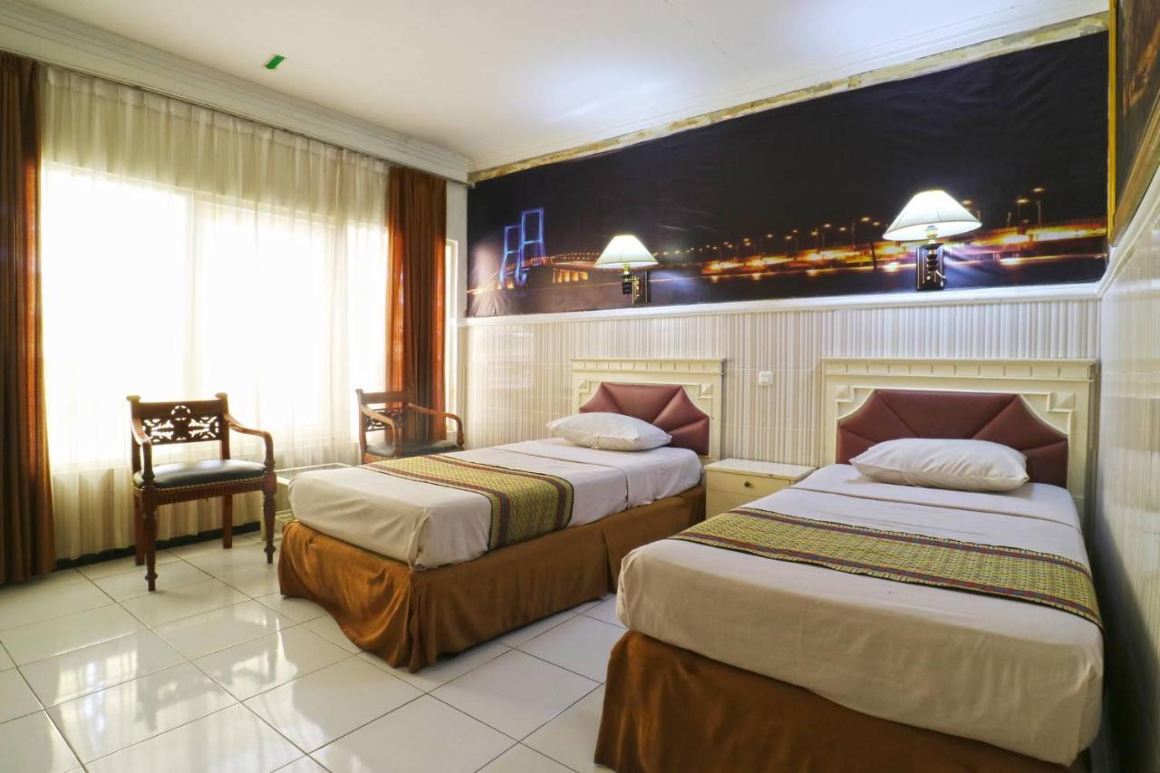 Hotel Tanjung Surabaia Exterior foto