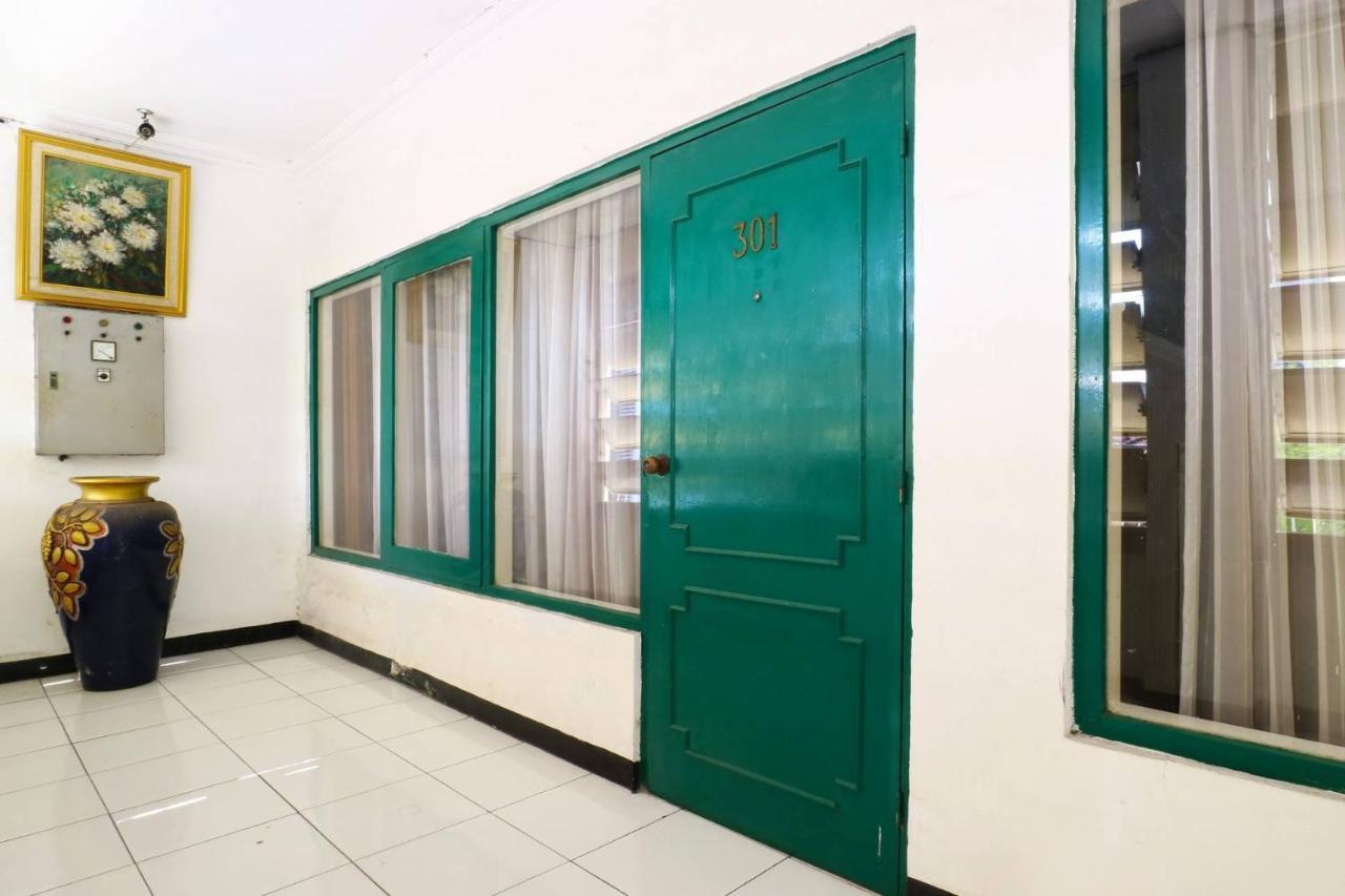Hotel Tanjung Surabaia Exterior foto